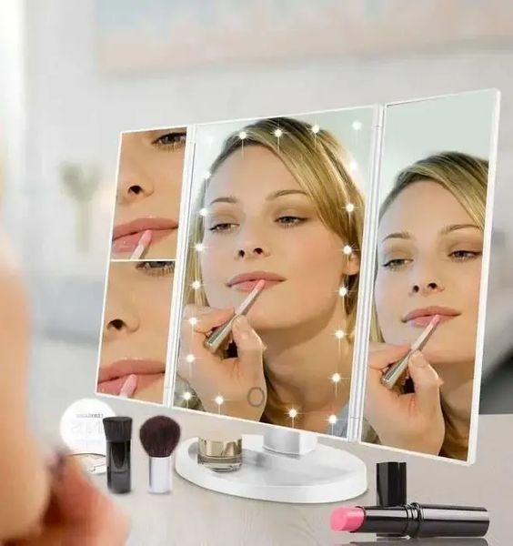 Дзеркало потрійне для макіяжу Superstar Magnifying Mirror із LED-підсвічуванням прямокутне зі збільшенням nav200119 фото