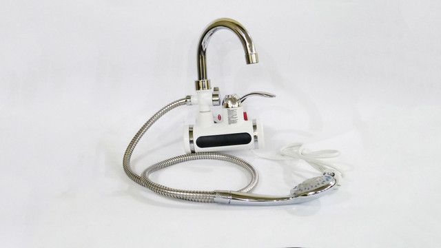 Кран-водонагрівач із душем нижнє під'єднання Instant electric heating water Faucet FT-001 FT001 фото