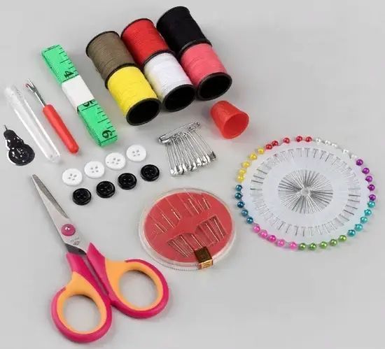 Набір для шиття Insta Sewing Kit Tasy to Thread 205321312312 фото