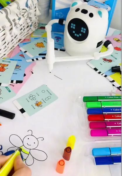 Робот-художник для дітей / Робот для малювання Drawing Robot / Навчальна іграшка для дітей Axm16222 фото