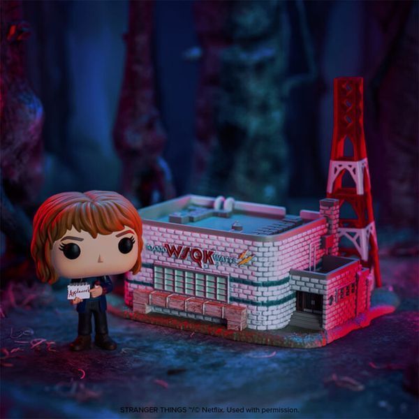 Ігрова фігурка FUNKO POP! "Робін з радіостанцією WSQK Town" Funko 86620 серії "Дивні дива" 86620 фото