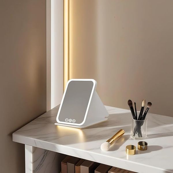 Дзеркало для макіяжу Lighted makeup mirror з LED підсвічуванням, складне, сенсорне керування, Type-C, з регулюванням яскравості G6654 фото