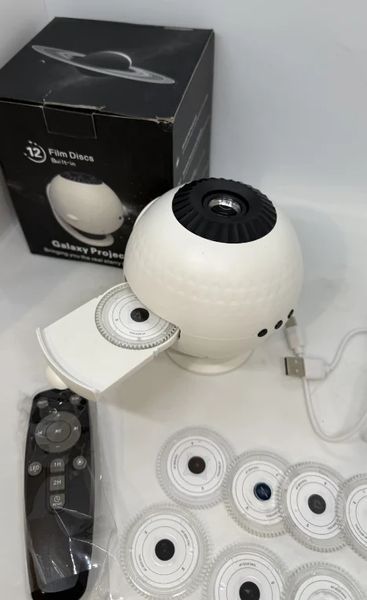 Проектор зоряного неба Galaxy Projector 12 слайдів / Домашній планетарій 12 галактик + пульт ДК G6879 фото