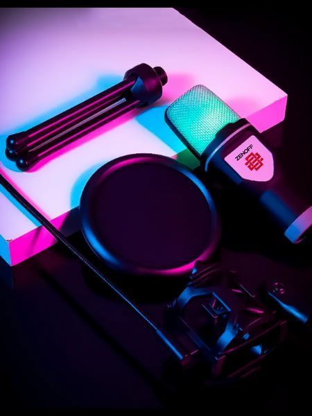 Ігровий мікрофон для ПК та приставки з RGB підсвіткою / Мікрофон конденсаторний з поп-фільтром на підставці для блогерів G6390 фото