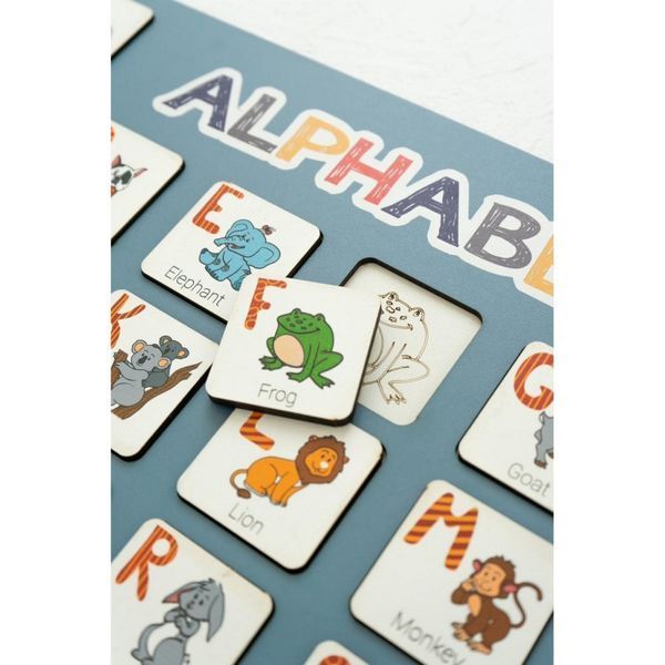 Дерев'яна абетка-вкладиш англійська "ALPHABET" 3240-03-002 синя 29х39 см 3240-03-002 фото