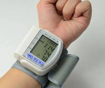 Автоматичний тонометр для вимірювання тиску пульсу на зап'ясті Blood Pressure Monitor CK-102S 2260010 фото