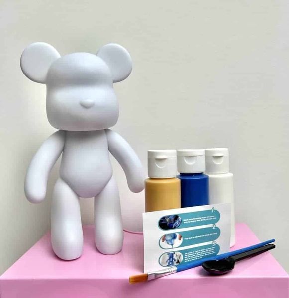 Флюїдне ведмежатко fluid bear bearbrick, 23 см, з фарбами YELLOW YELL23 фото
