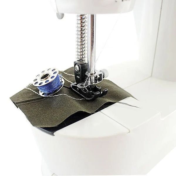 Міні швейна машинка 4 в 1 Mini Sewing Machine SM-201 226001 фото